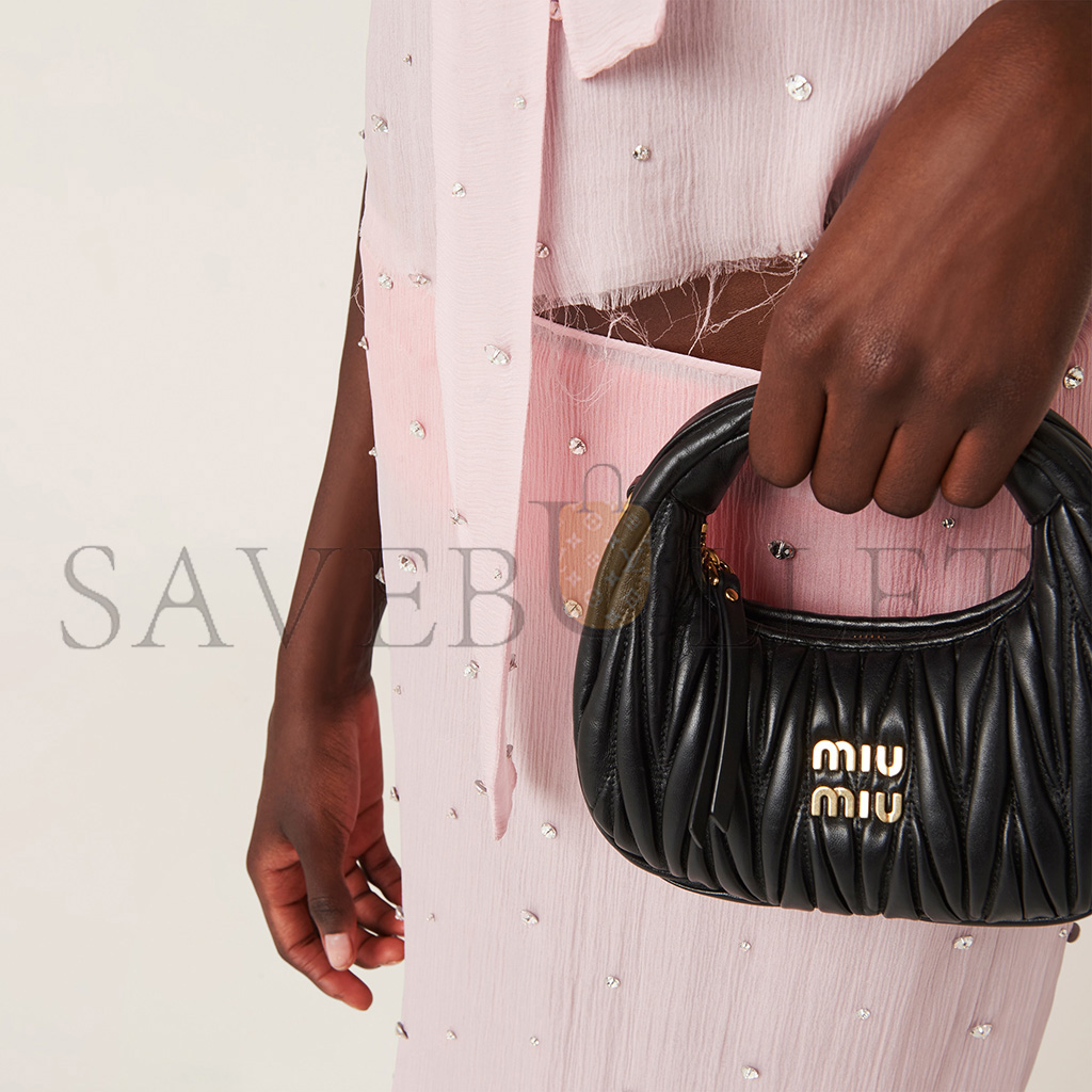 M1v M1v wander matelassÉ nappa leather hobo mini-bag 5bp078 (17.5*14*5.5cm)